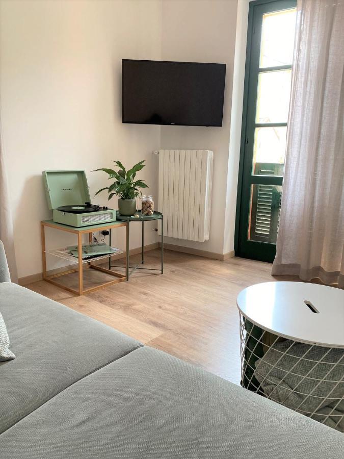 La Casa Di Ringhiera Lägenhet Alba  Exteriör bild