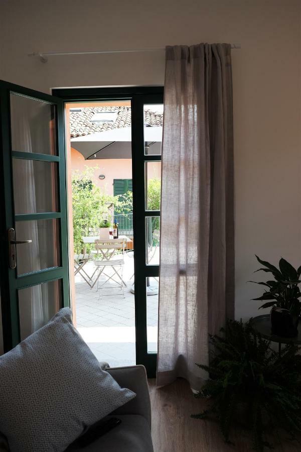 La Casa Di Ringhiera Lägenhet Alba  Exteriör bild