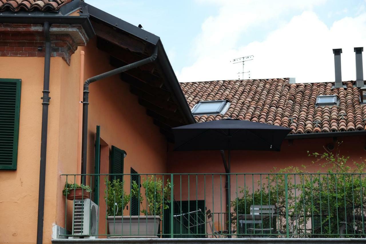 La Casa Di Ringhiera Lägenhet Alba  Exteriör bild