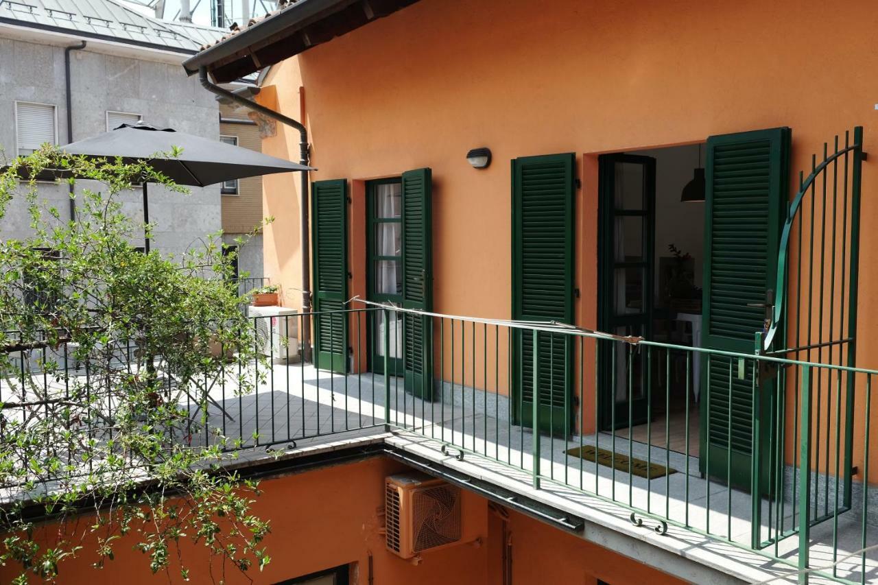 La Casa Di Ringhiera Lägenhet Alba  Exteriör bild