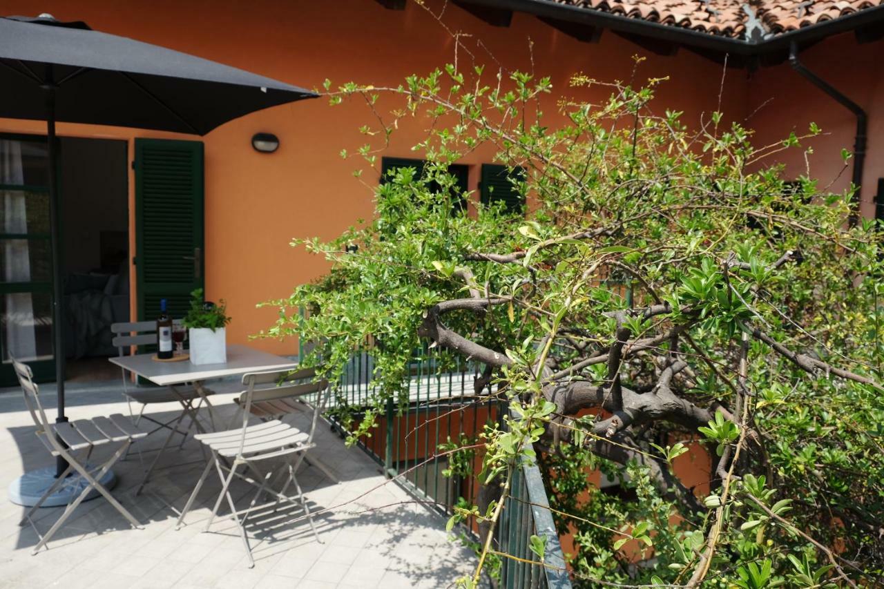 La Casa Di Ringhiera Lägenhet Alba  Exteriör bild